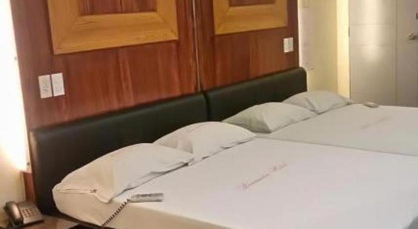 Bermuda Hotel Mandaluyong Zewnętrze zdjęcie