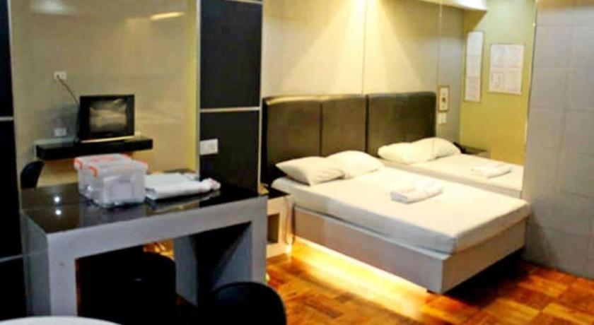 Bermuda Hotel Mandaluyong Zewnętrze zdjęcie