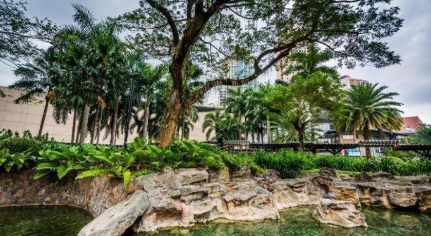 Bermuda Hotel Mandaluyong Zewnętrze zdjęcie