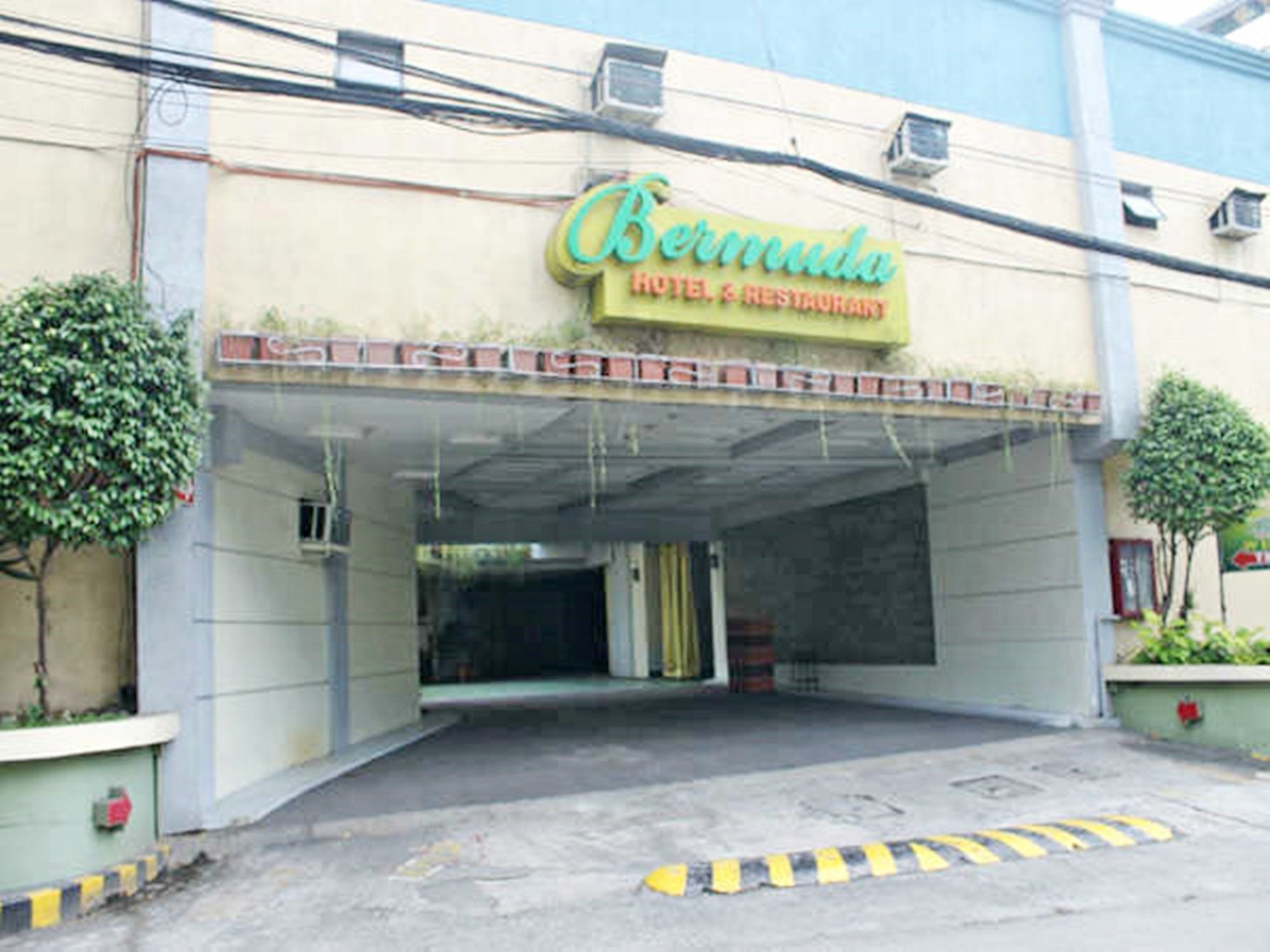 Bermuda Hotel Mandaluyong Zewnętrze zdjęcie